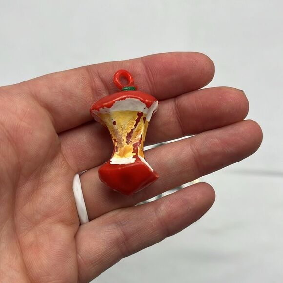 6 Vintage Necklace Pendants; Fish, Flower, Wanderer, Grandma, Beads & Apple - Picture 14 of 16